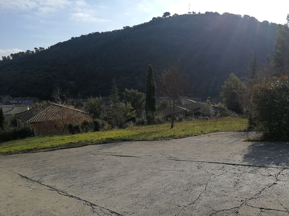 Avant travaux et terrassement - Terrain incilné